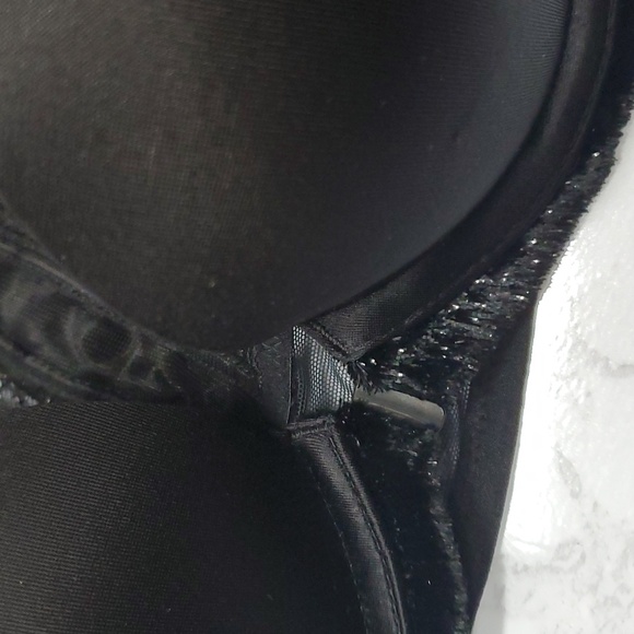 Victoria Secret Bombshell 32B Black - Picture 6 of 7